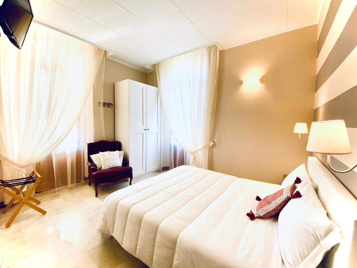 Ca Leon Hotel ลาสเปเซีย ภายนอก รูปภาพ