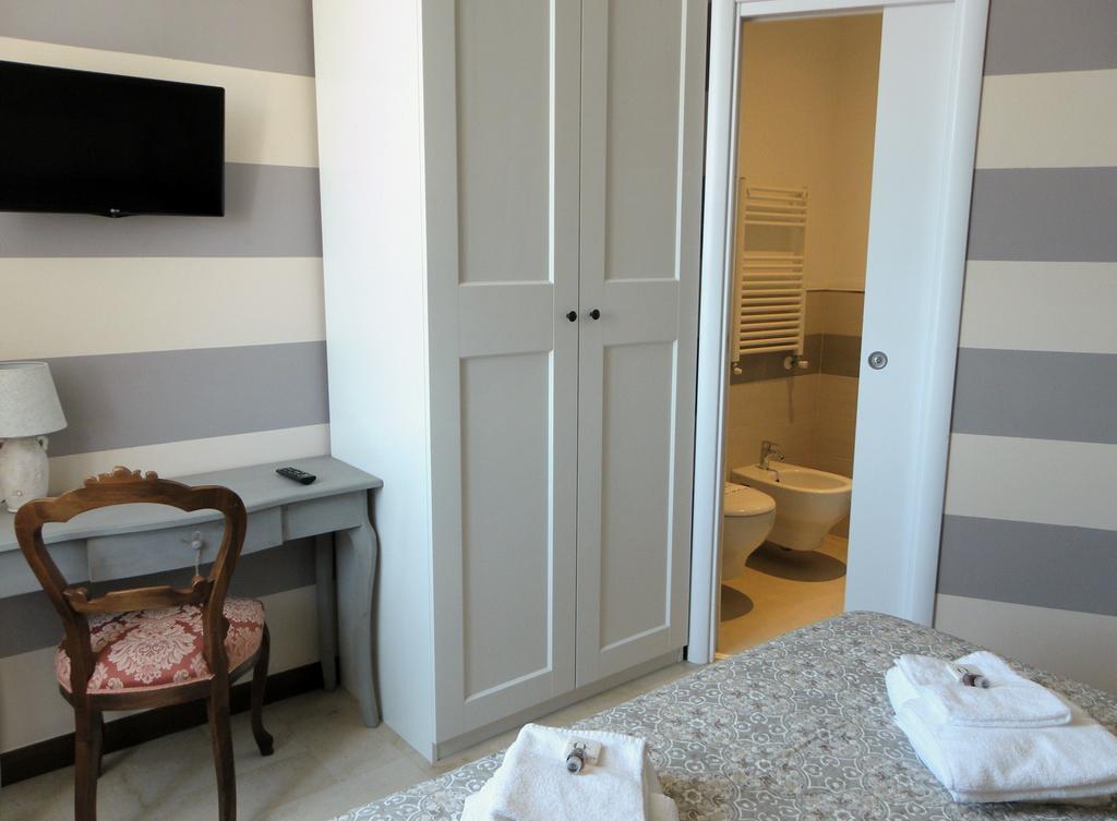 Ca Leon Hotel ลาสเปเซีย ภายนอก รูปภาพ